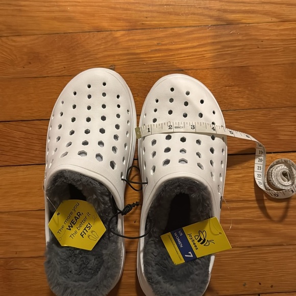 Joybees Cozy White clogs  With Removable Liner Size 7 - Picture 15 of 15